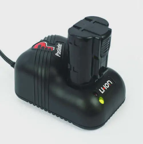 902667C Paslode LI-ION BATTERY CHARGER